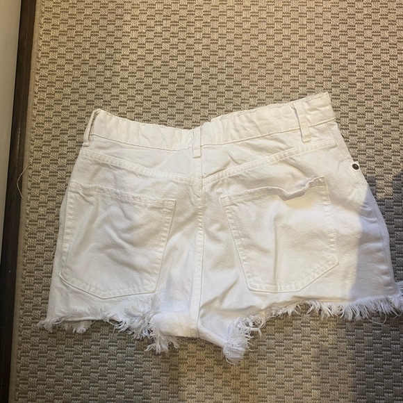 White zara jean shorts - Picture 2 of 3